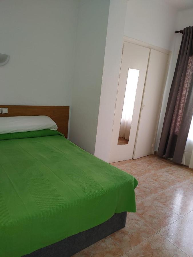 Hostal Sol Celeste Льорет-де-Мар Экстерьер фото