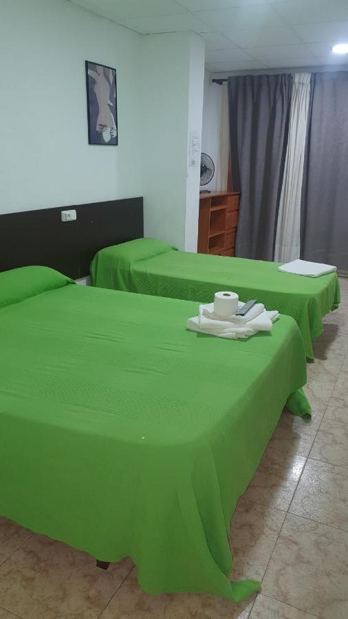Hostal Sol Celeste Льорет-де-Мар Экстерьер фото