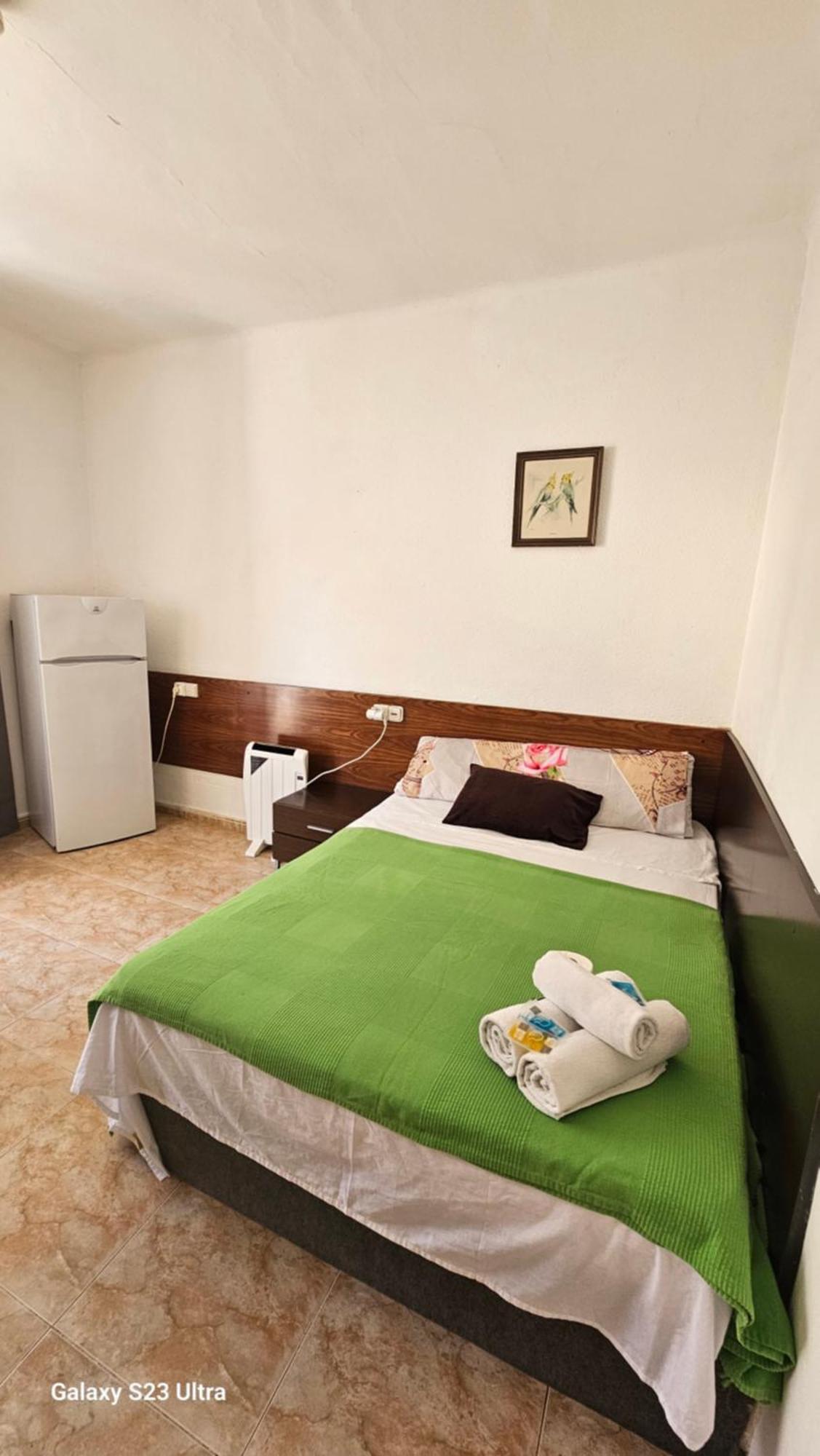 Hostal Sol Celeste Льорет-де-Мар Экстерьер фото