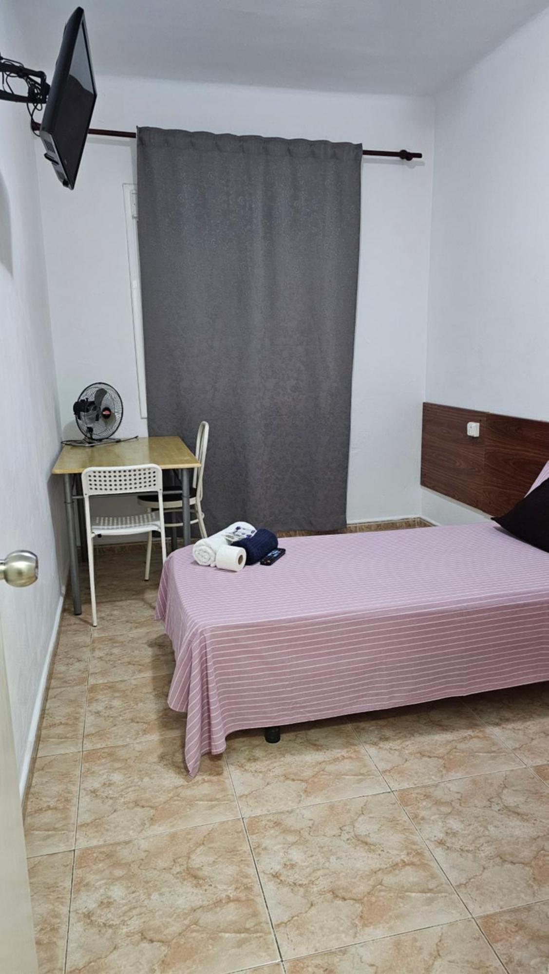 Hostal Sol Celeste Льорет-де-Мар Экстерьер фото