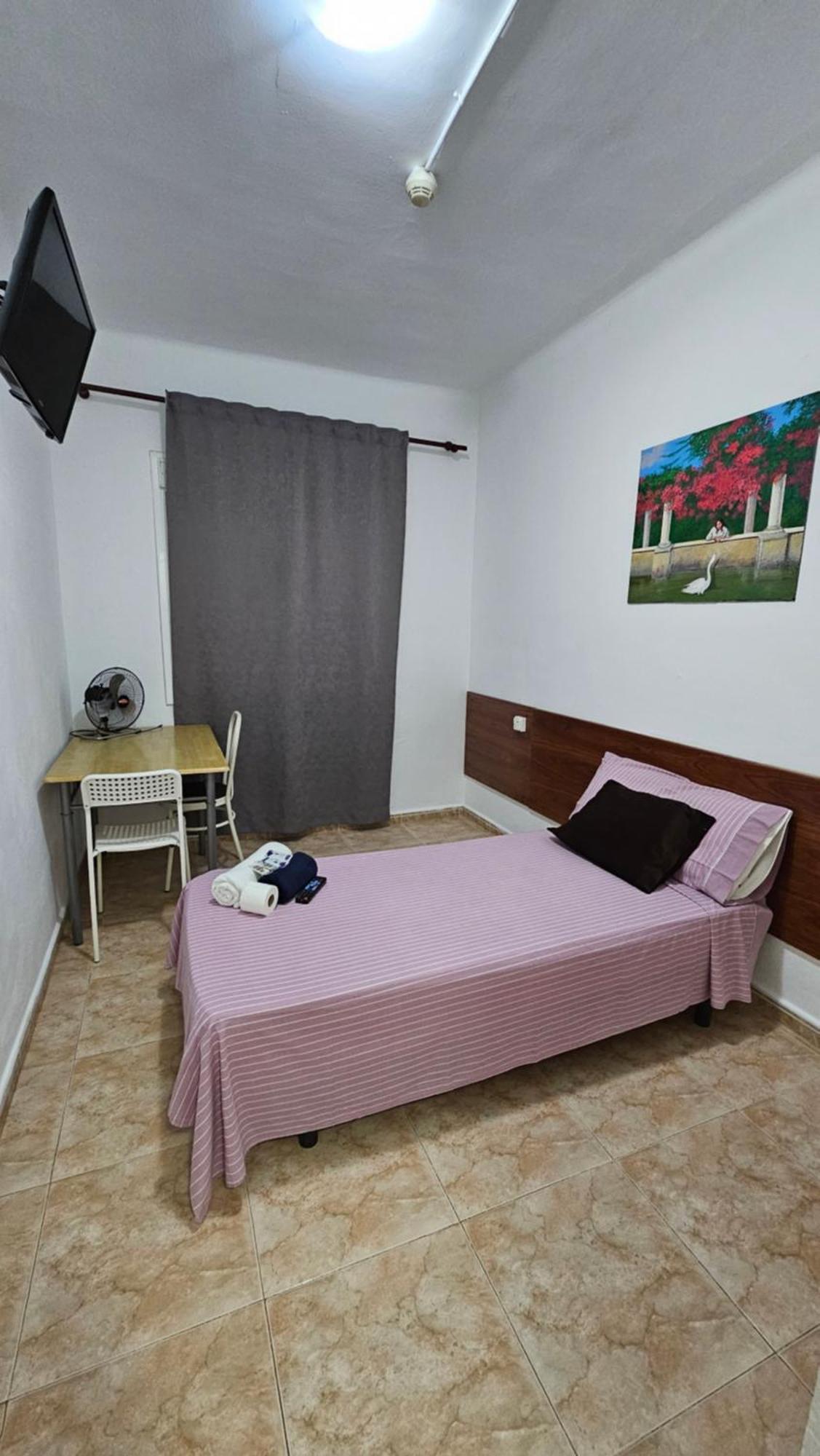 Hostal Sol Celeste Льорет-де-Мар Экстерьер фото
